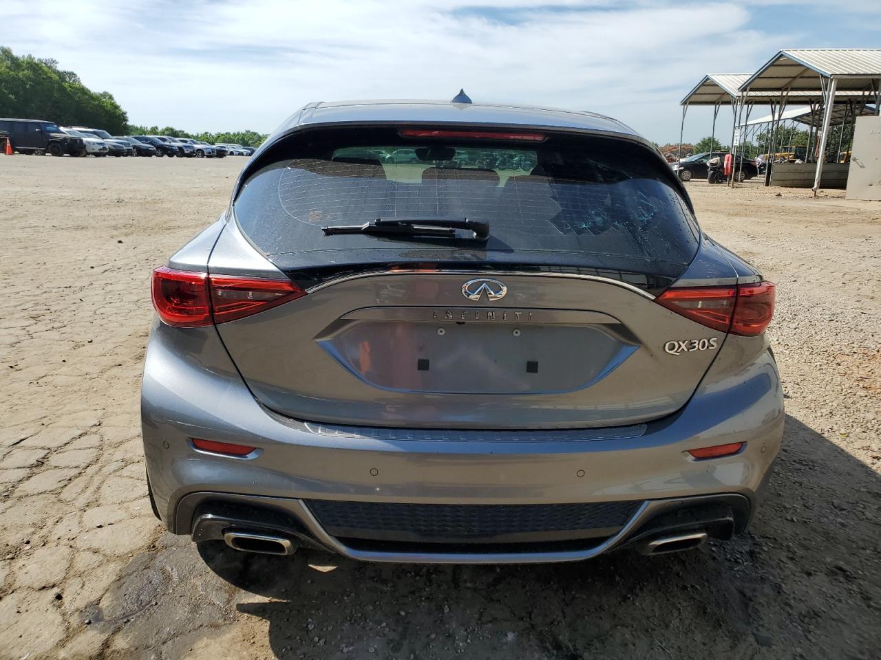 Photo 5 VIN: SJKCH5CPXJA004285 - INFINITI QX30 