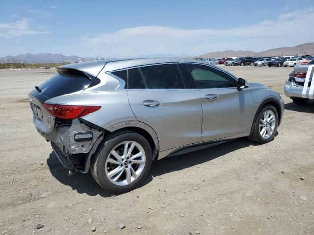 Photo 2 VIN: SJKCH5CPXJA005677 - INFINITI QX30 PURE 