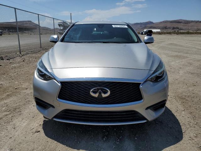 Photo 4 VIN: SJKCH5CPXJA005677 - INFINITI QX30 PURE 