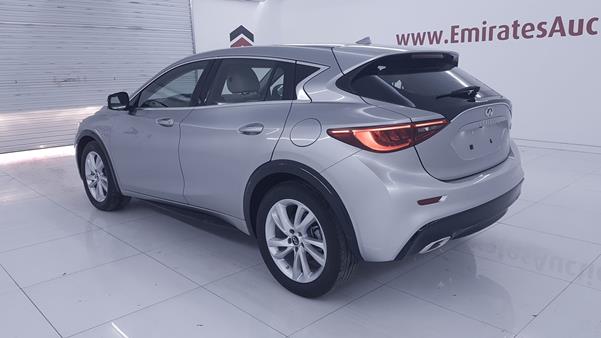 Photo 6 VIN: SJKCH5CPXJA046861 - INFINITI Q 30 