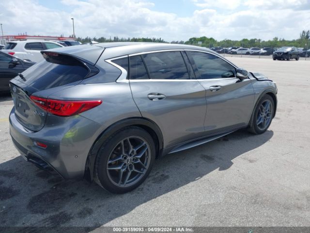 Photo 3 VIN: SJKCH5CPXJA047217 - INFINITI QX30 