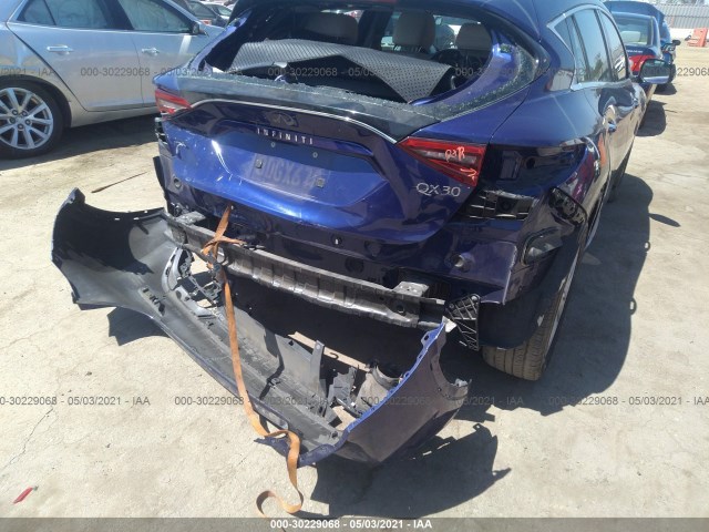 Photo 5 VIN: SJKCH5CPXJA047380 - INFINITI QX30 