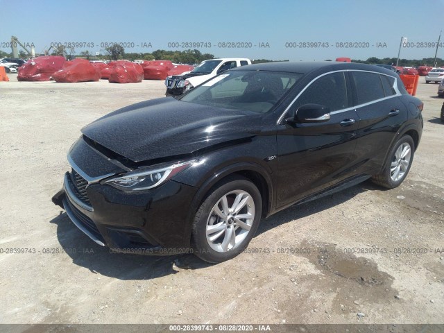 Photo 1 VIN: SJKCH5CPXJA055110 - INFINITI QX30 