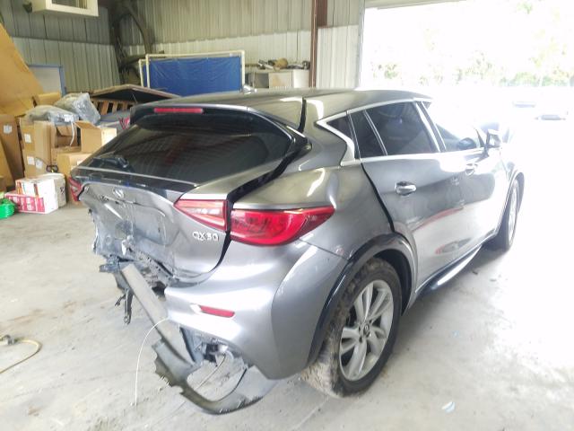 Photo 3 VIN: SJKCH5CPXJA056953 - INFINITI QX30 BASE 