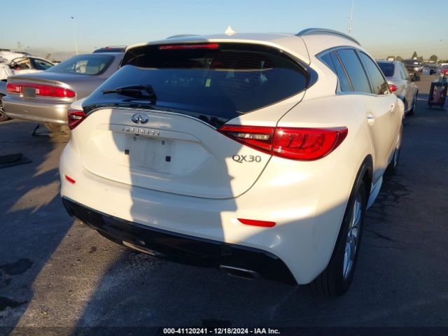 Photo 3 VIN: SJKCH5CPXKA008581 - INFINITI QX30 