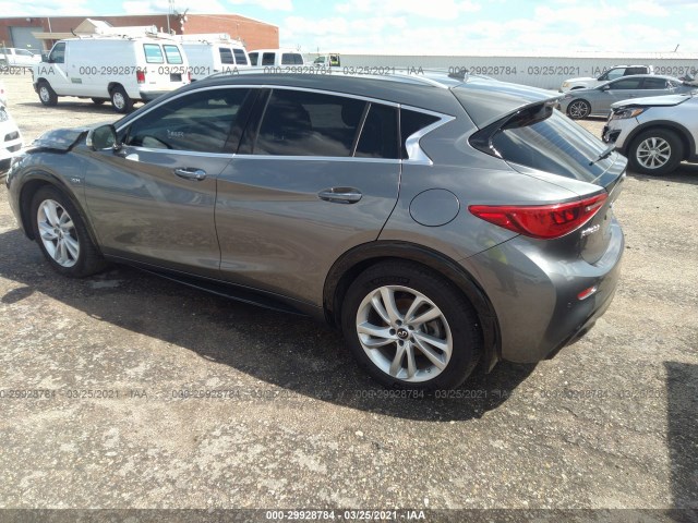 Photo 2 VIN: SJKCH5CPXKA011433 - INFINITI QX30 