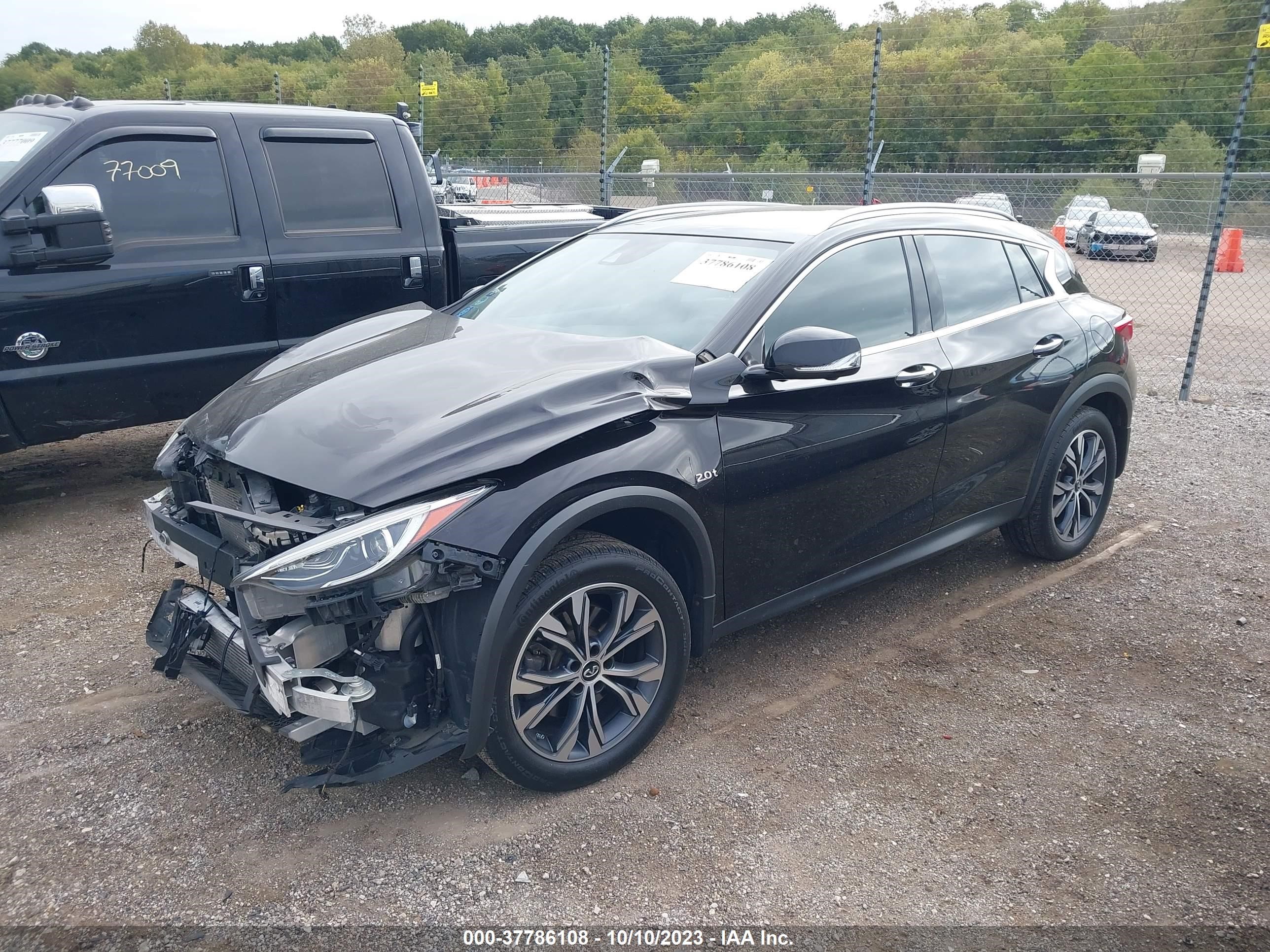 Photo 1 VIN: SJKCH5CR0HA022080 - INFINITI QX30 