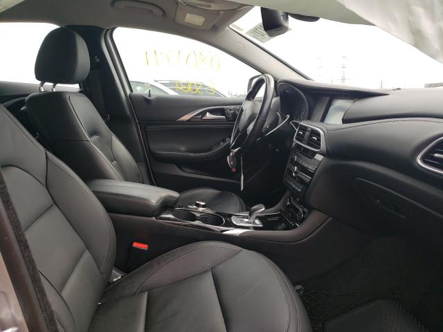 Photo 4 VIN: SJKCH5CR0HA033130 - INFINITI QX30 BASE 