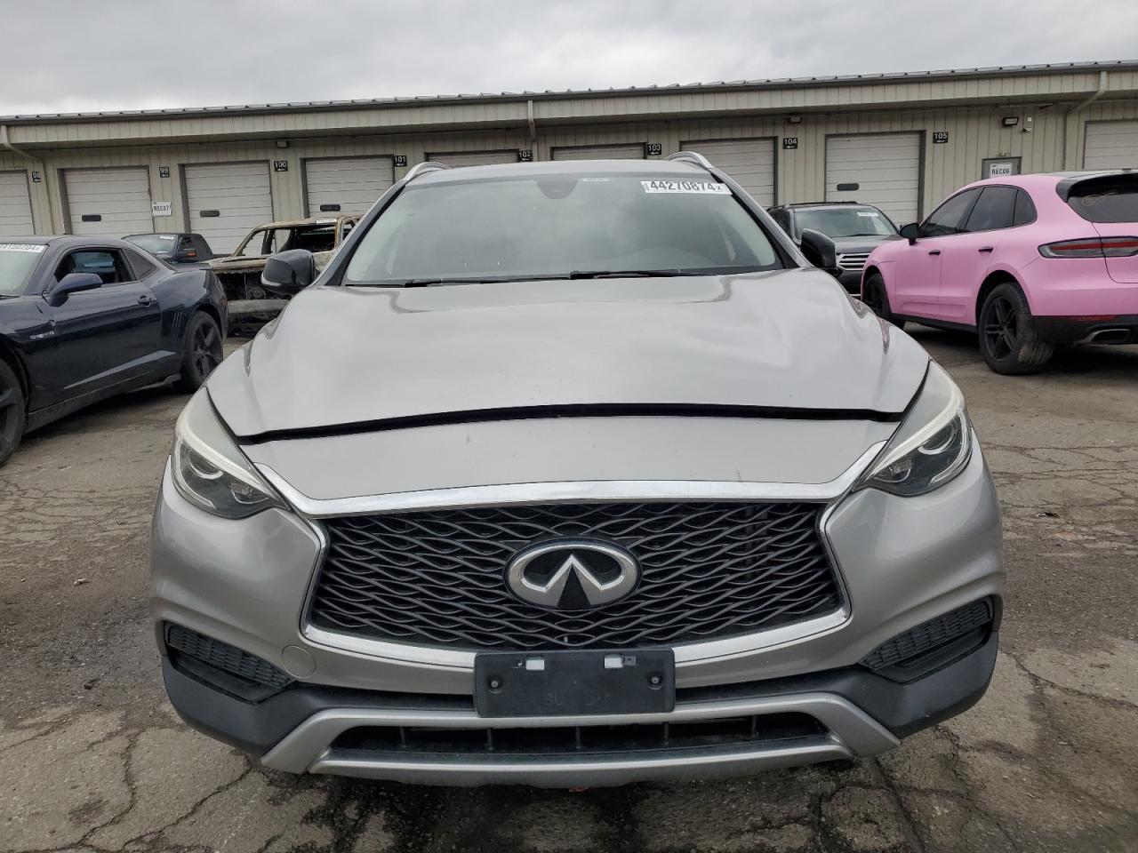 Photo 4 VIN: SJKCH5CR0HA033712 - INFINITI QX30 