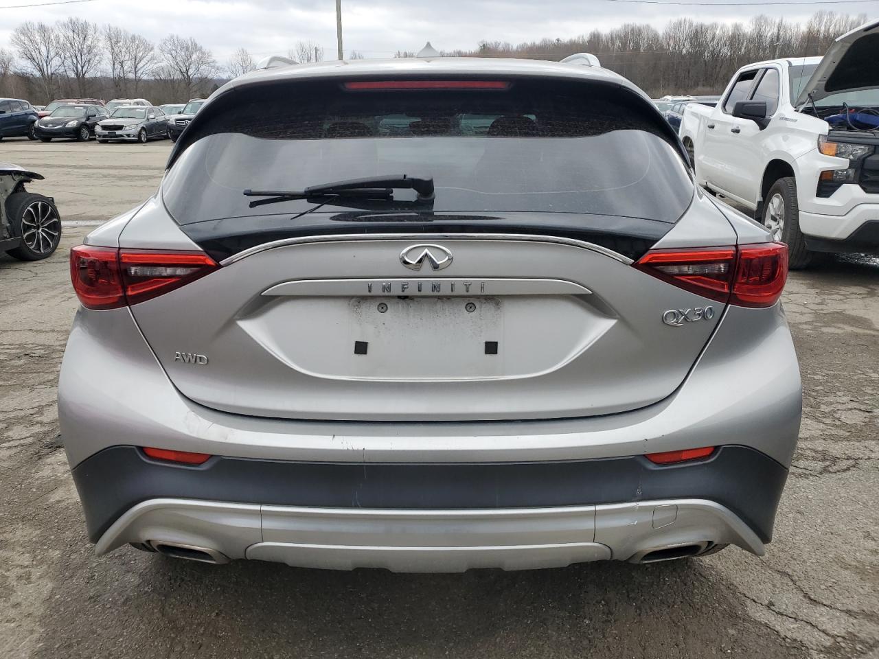 Photo 5 VIN: SJKCH5CR0HA033712 - INFINITI QX30 