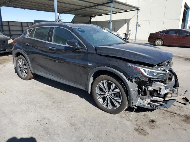 Photo 3 VIN: SJKCH5CR0JA002417 - INFINITI QX30 BASE 