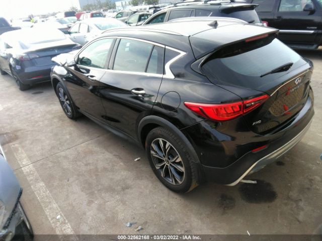 Photo 2 VIN: SJKCH5CR0JA047888 - INFINITI QX30 