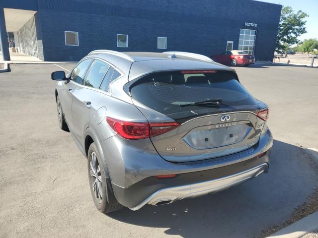 Photo 2 VIN: SJKCH5CR0KA011703 - INFINITI QX30 