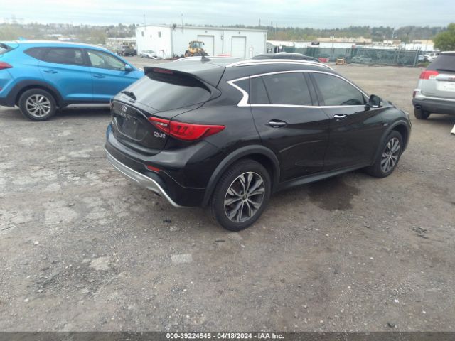 Photo 3 VIN: SJKCH5CR1HA017034 - INFINITI QX30 