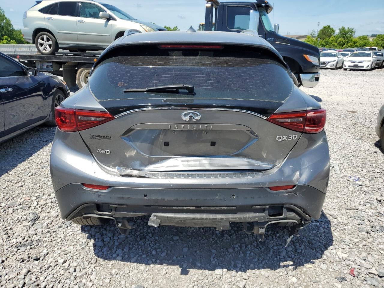 Photo 5 VIN: SJKCH5CR1HA023884 - INFINITI QX30 