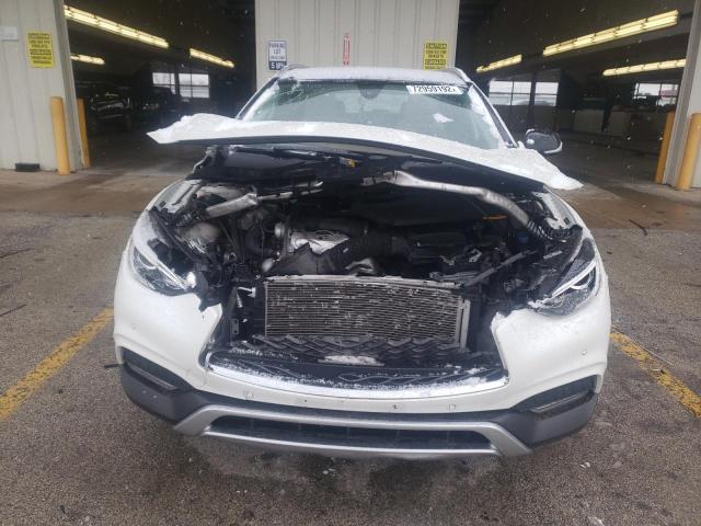 Photo 4 VIN: SJKCH5CR1HA025439 - INFINITI QX30 BASE 