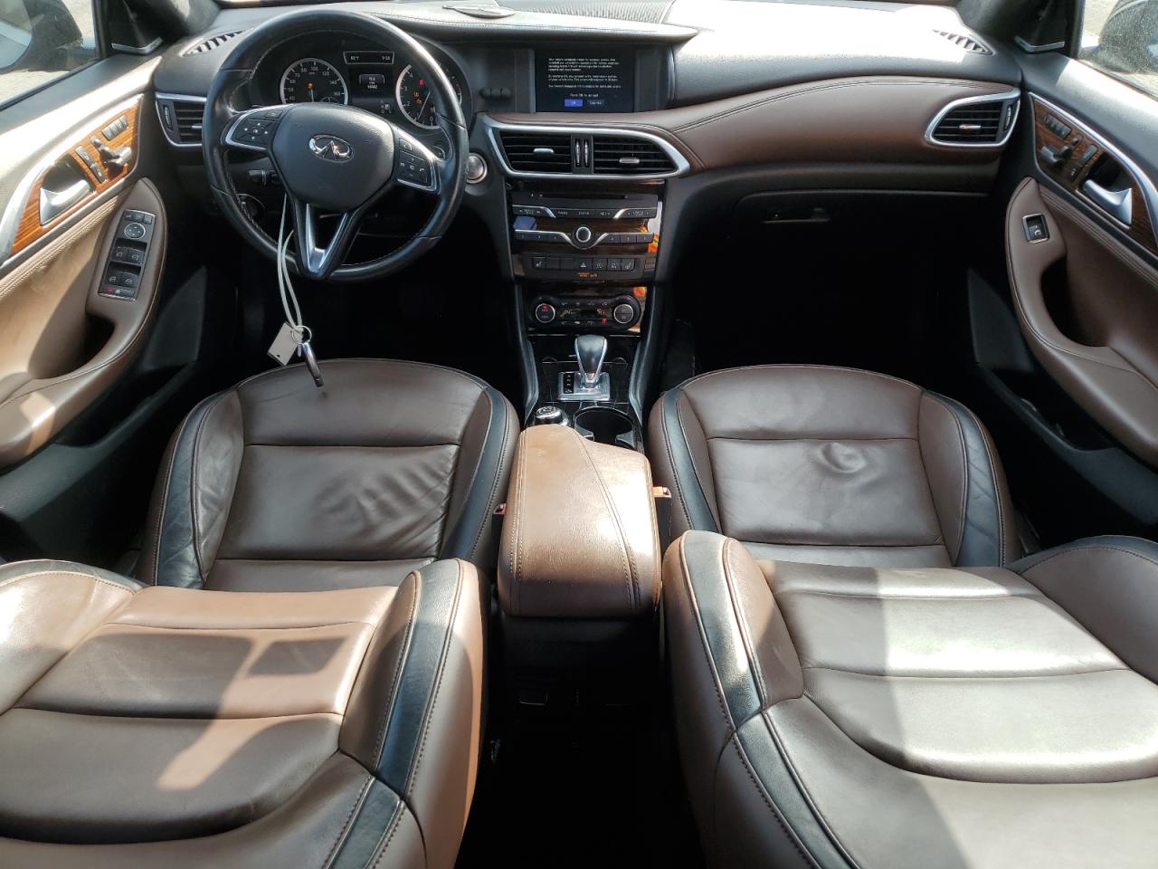 Photo 7 VIN: SJKCH5CR1HA034416 - INFINITI QX30 