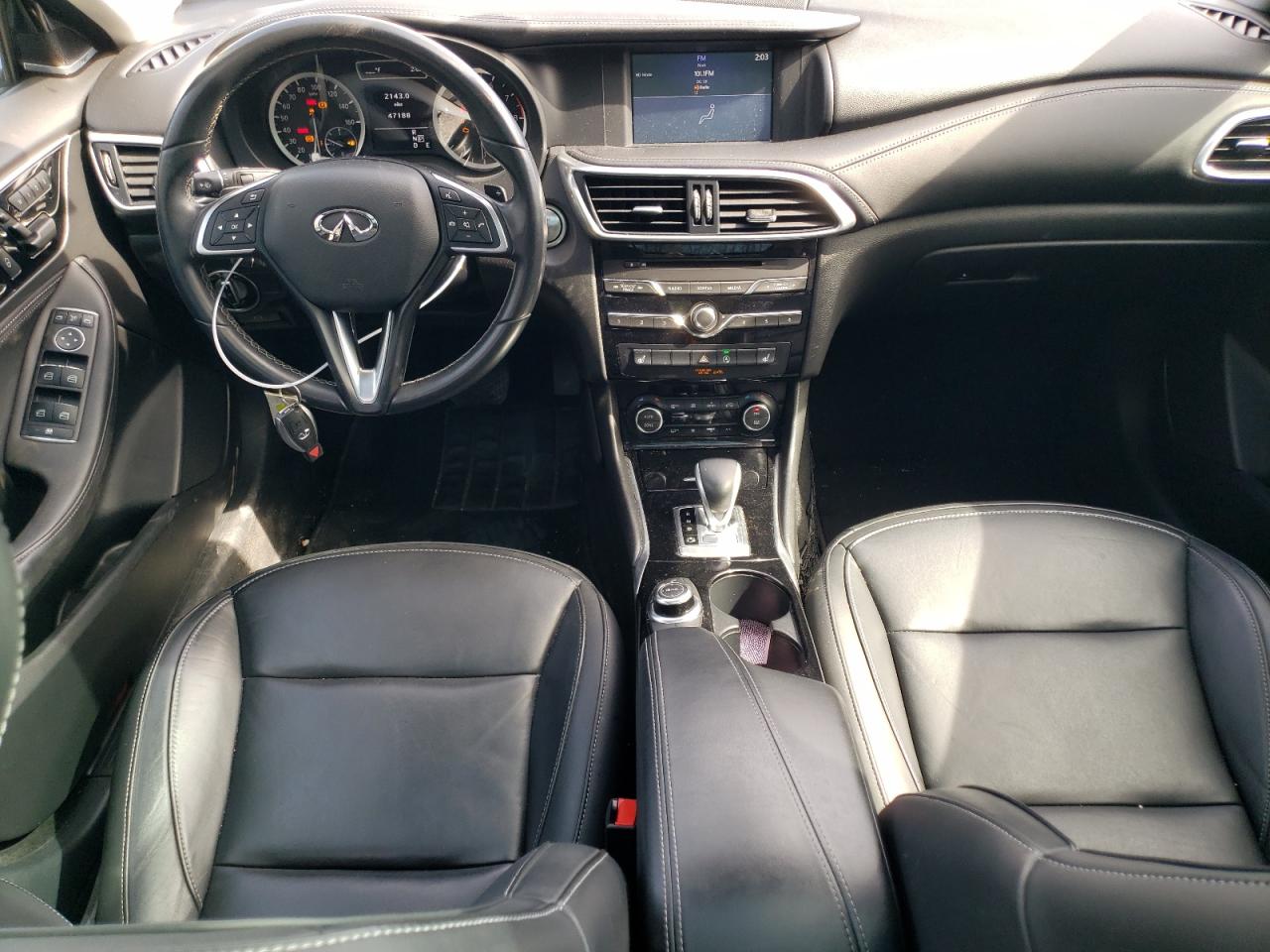 Photo 7 VIN: SJKCH5CR1HA036800 - INFINITI QX30 