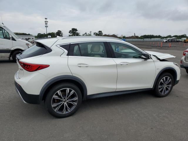 Photo 2 VIN: SJKCH5CR1HA038644 - INFINITI QX30 BASE 