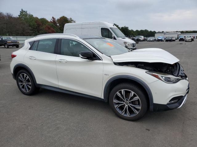 Photo 3 VIN: SJKCH5CR1HA038644 - INFINITI QX30 BASE 