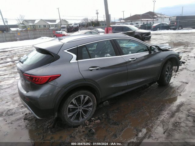 Photo 3 VIN: SJKCH5CR1JA058673 - INFINITI QX30 