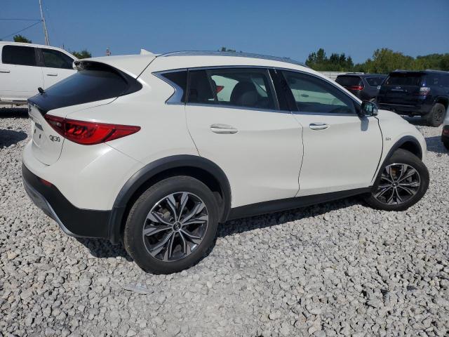 Photo 2 VIN: SJKCH5CR1KA011628 - INFINITI QX30 LUXE 