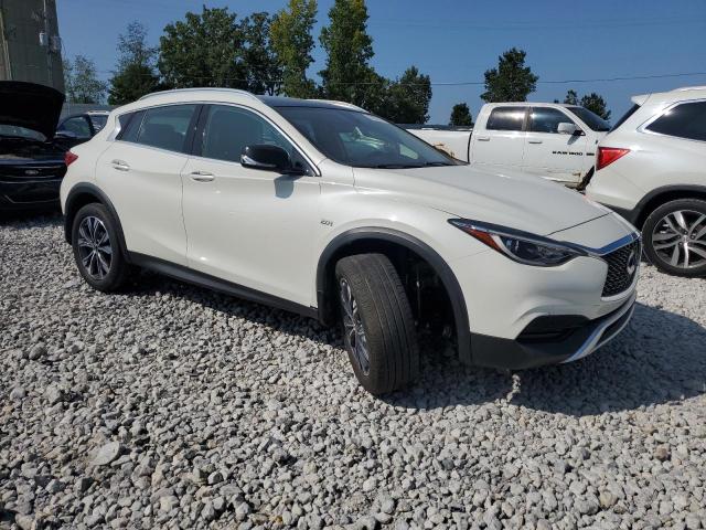 Photo 3 VIN: SJKCH5CR1KA011628 - INFINITI QX30 LUXE 