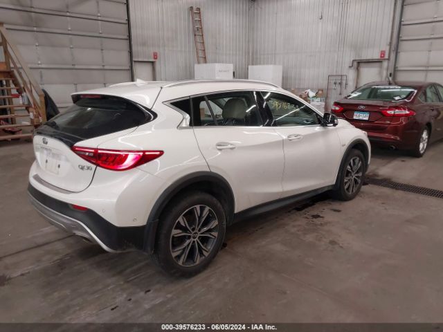 Photo 3 VIN: SJKCH5CR2HA024154 - INFINITI QX30 