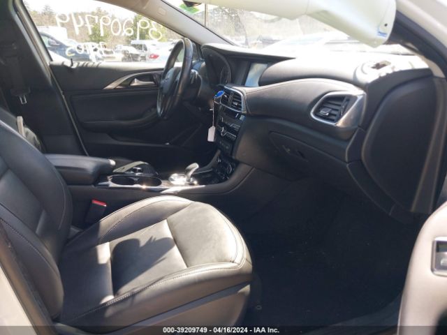 Photo 4 VIN: SJKCH5CR2HA025451 - INFINITI QX30 