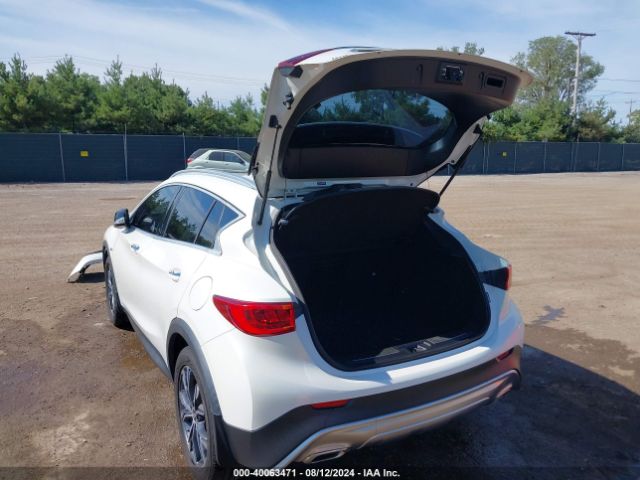 Photo 2 VIN: SJKCH5CR2HA029368 - INFINITI QX30 