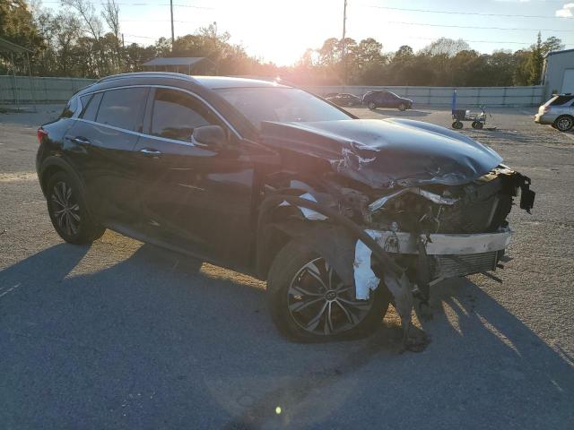 Photo 3 VIN: SJKCH5CR2HA035946 - INFINITI QX30 