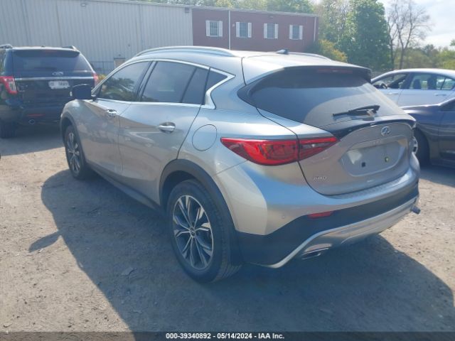 Photo 2 VIN: SJKCH5CR2JA004850 - INFINITI QX30 