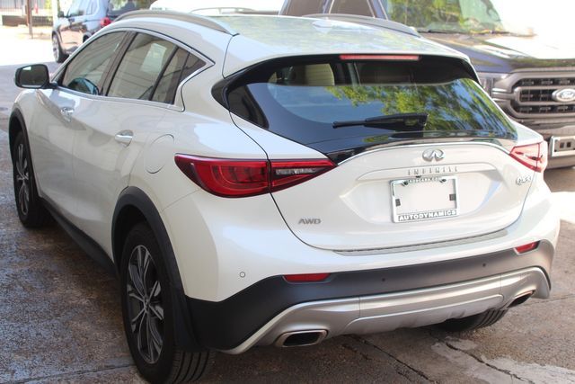 Photo 4 VIN: SJKCH5CR2JA040649 - INFINITI QX30 