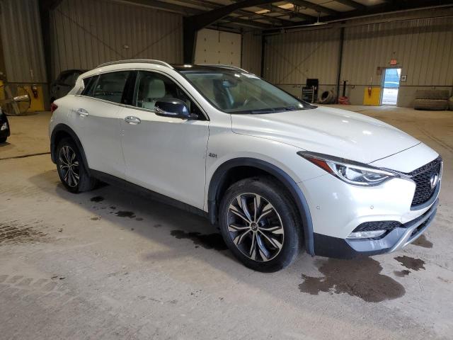 Photo 3 VIN: SJKCH5CR2JA050114 - INFINITI QX30 