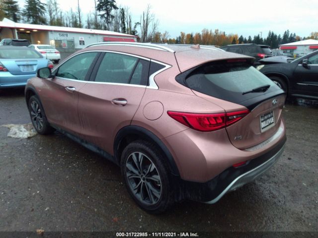 Photo 2 VIN: SJKCH5CR2JA054034 - INFINITI QX30 