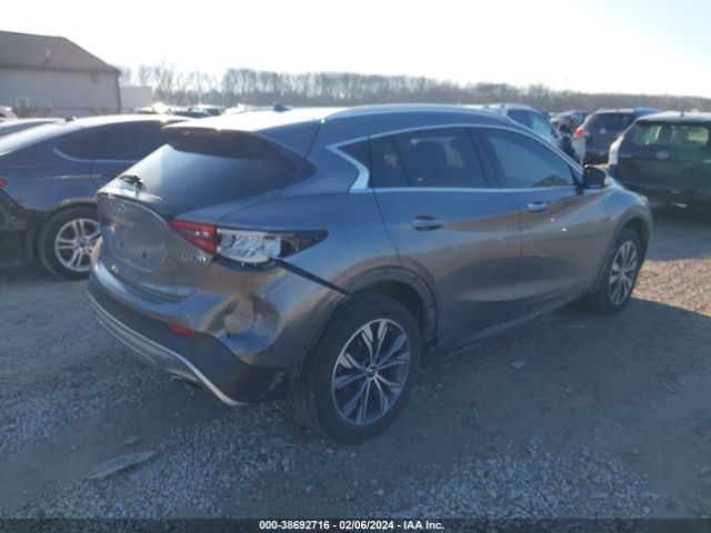 Photo 3 VIN: SJKCH5CR3HA021151 - INFINITI QX30 BASE 