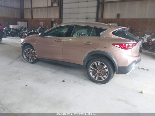 Photo 2 VIN: SJKCH5CR3JA044175 - INFINITI QX30 