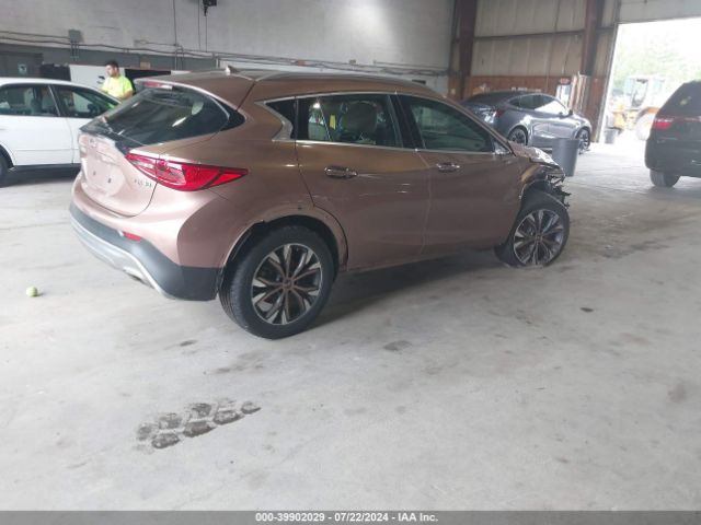 Photo 3 VIN: SJKCH5CR3JA044175 - INFINITI QX30 