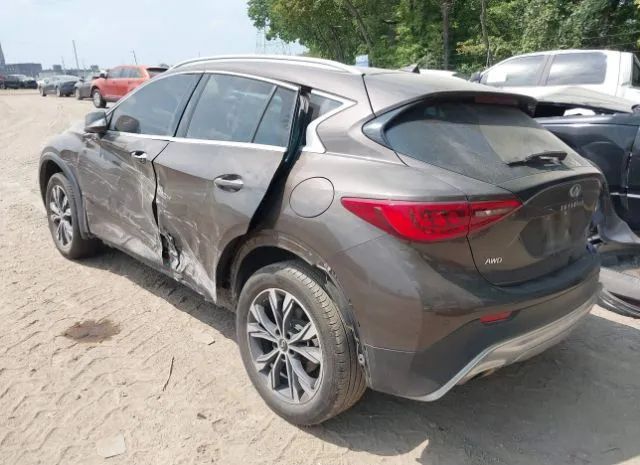 Photo 2 VIN: SJKCH5CR3JA047898 - INFINITI QX30 