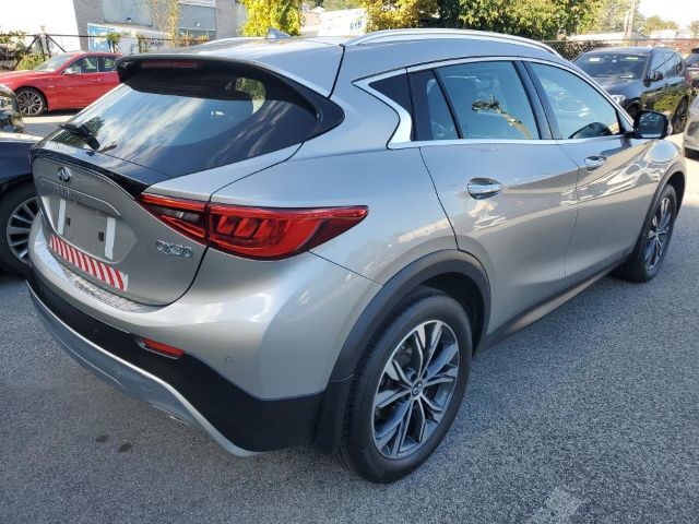 Photo 3 VIN: SJKCH5CR3KA009881 - INFINITI QX30 