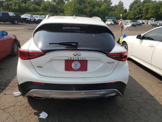 Photo 5 VIN: SJKCH5CR3KA010884 - INFINITI QX30 BASE 