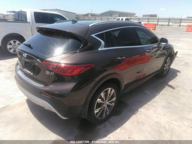 Photo 3 VIN: SJKCH5CR4HA020218 - INFINITI QX30 