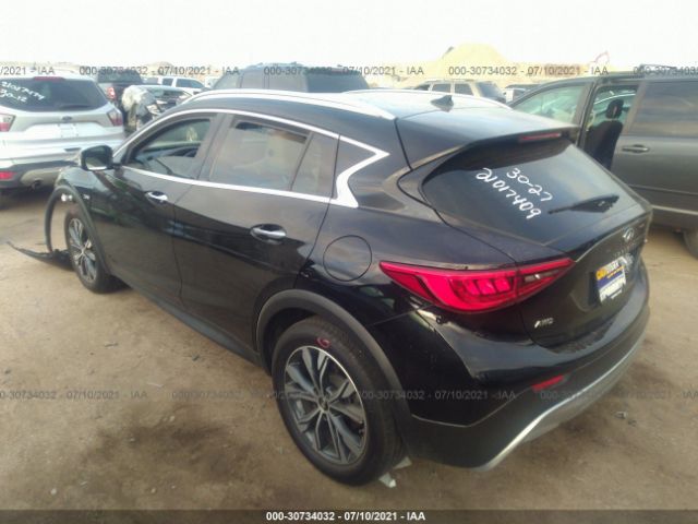 Photo 2 VIN: SJKCH5CR4JA002307 - INFINITI QX30 