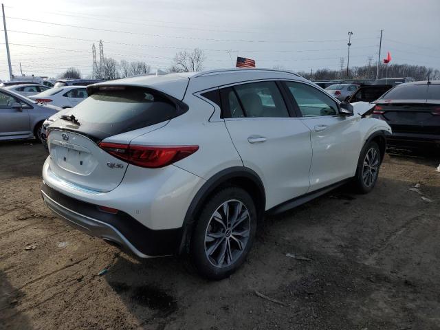 Photo 2 VIN: SJKCH5CR4JA042869 - INFINITI QX30 PURE 