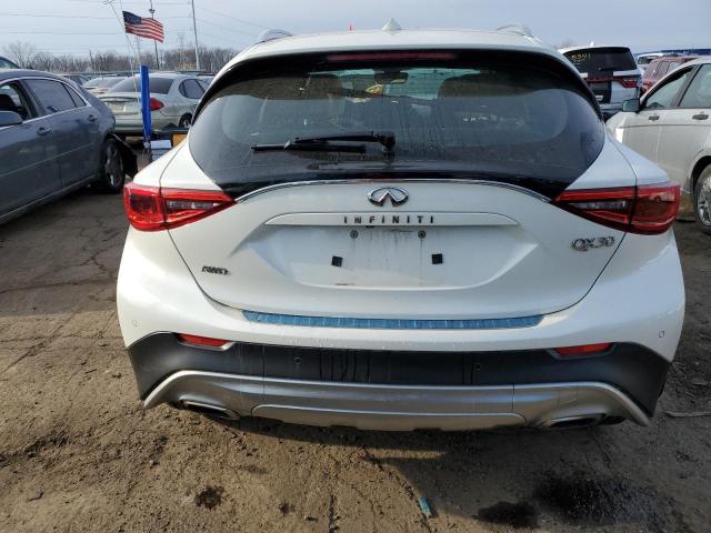 Photo 5 VIN: SJKCH5CR4JA042869 - INFINITI QX30 PURE 