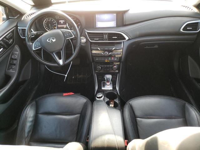 Photo 10 VIN: SJKCH5CR4JA055685 - INFINITI QX30 BASE 