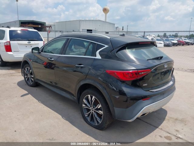 Photo 2 VIN: SJKCH5CR4KA006858 - INFINITI QX30 