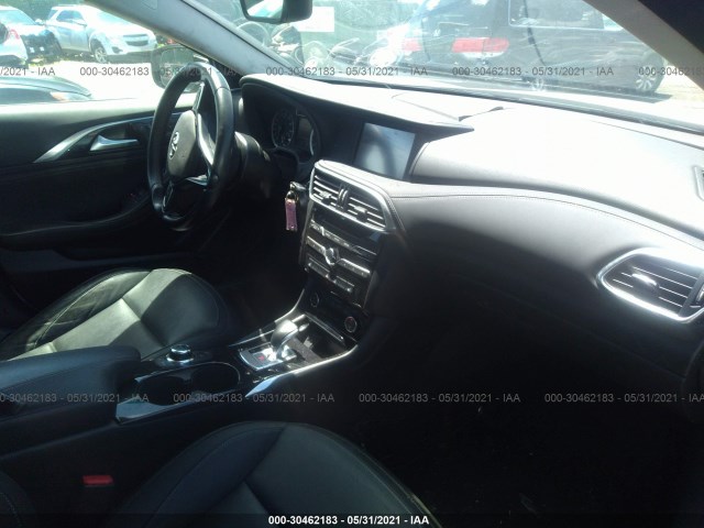 Photo 4 VIN: SJKCH5CR5HA024097 - INFINITI QX30 