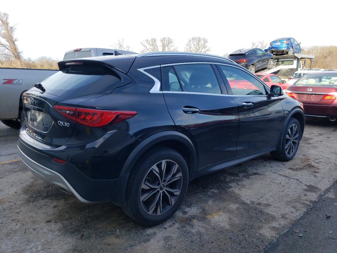 Photo 2 VIN: SJKCH5CR5HA035410 - INFINITI QX30 