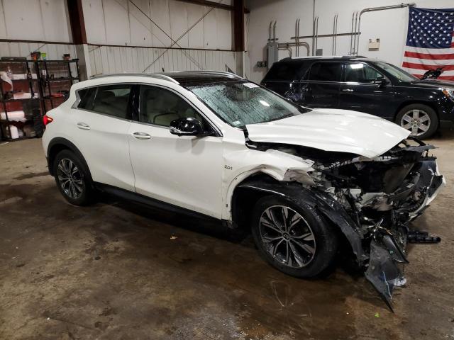 Photo 3 VIN: SJKCH5CR5KA009378 - INFINITI QX30 LUXE 